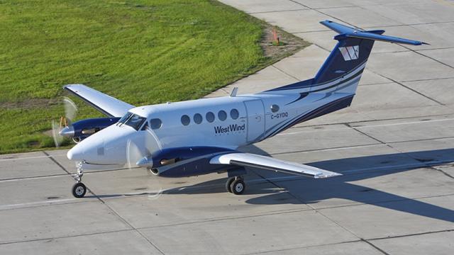 Beechcraft King Air 200 Side View