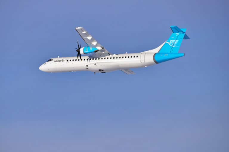 no_registration_ATR_72_600_YXE_3_banking copy
